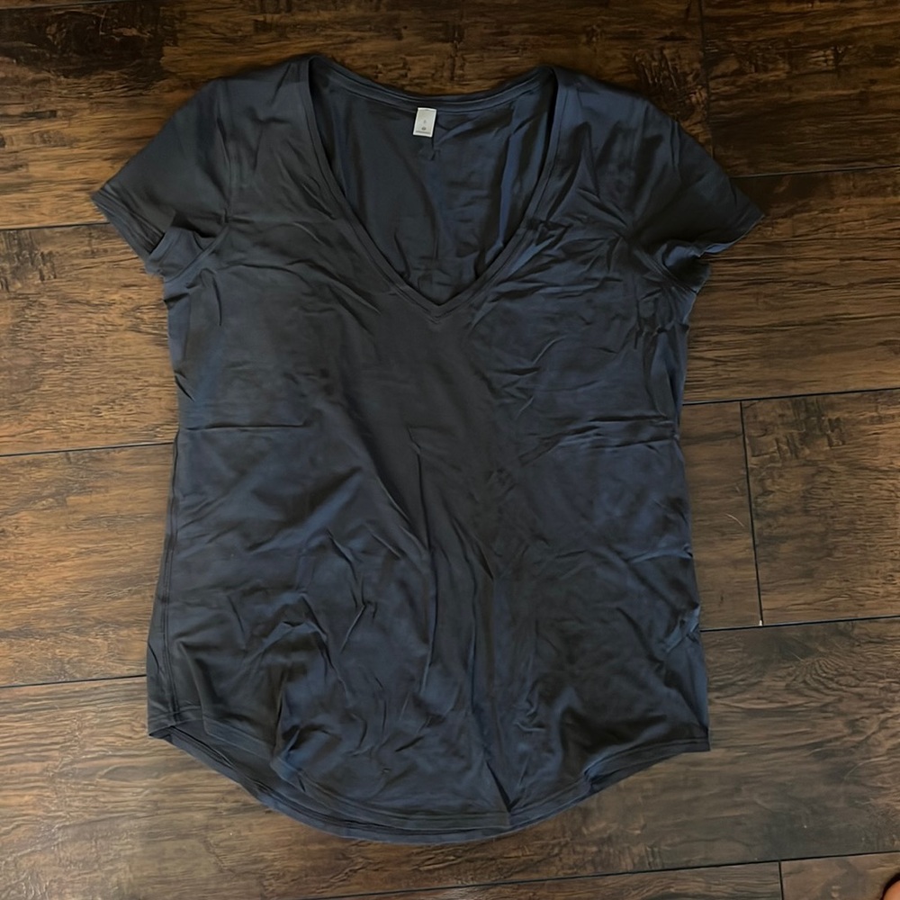 Lululemon gray v-neck!